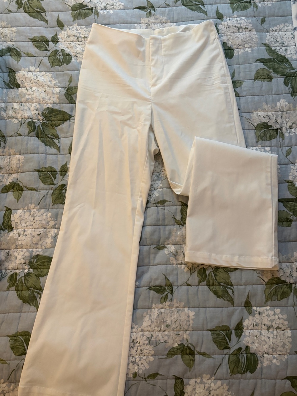 White high crop pants